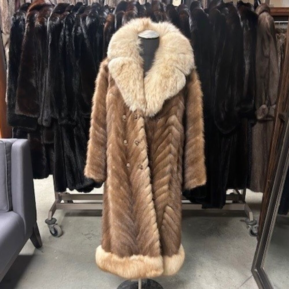 CHEVRON MINK W/ NORWEGIAN FOX COLLAR & BOTTOM - WAS +3K NOW $895 SIZE S (+XS)